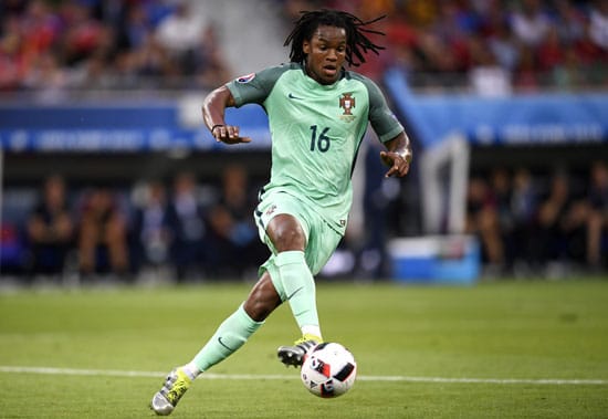 Portugals Renato Sanches beim Em-Halbfinale gegen Wales im Parc Olympique Lyonnais stadium von Lyon am 6.Juli 2016. / AFP PHOTO / MARTIN BUREAU