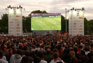 Public Viewing auch 2014 in der Nacht möglich