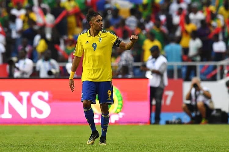 Gabun’s Stürmer Pierre-Emerick Aubameyang erzielt das 1:0 gegen Guinea-Bissau in Libreville am 14.Januar 2017. / AFP PHOTO / GABRIEL BOUYS