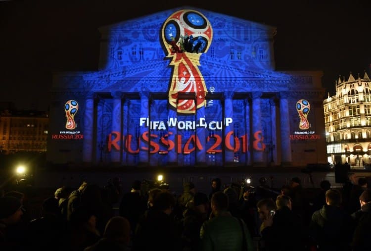 Logo der WM 2018 auf dem Bolschoi-Theater in Moskau (AFP 2018)