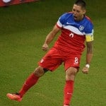 US Spieler Clint Dempsey feiert sein Tor beim WM-Vorrundenspiel Ghana gegen die US in Natal am 16.Juni 2014. AFP PHOTO / JAVIER SORIANO