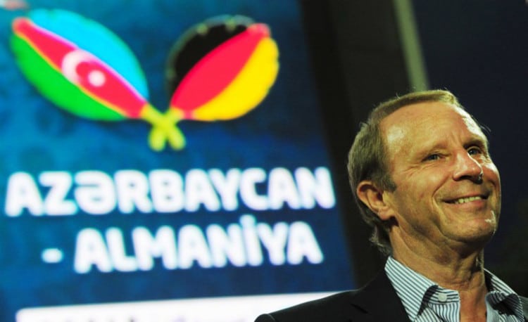 Berti Vogts am 7.Juni 2011 in Baku, Azerbaijan. AFP PHOTO / JOHANNES EISELE