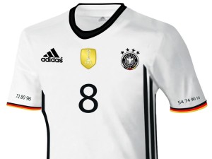 Das neue DFB Trikot (Copyright Express)