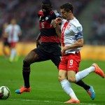 Antonio Ruediger (L) gegen Robert Lewandowski in Warschau am 11.Oktober 2014. AFP PHOTO / JANEK SKARZYNSKI