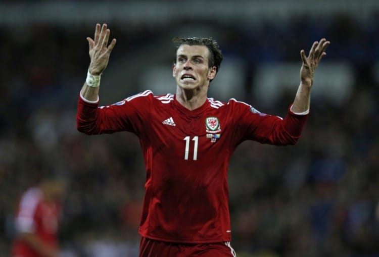 Gareth Bale beim Euro 2016 Qualifier gegen Bosnien-Herzegowina im Cardiff City Stadium in Cardiff am 10.Oktober 2014. AFP PHOTO / ADRIAN DENNIS