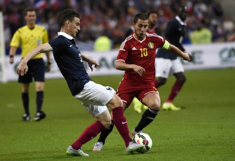 Belgiens Kapitän Eden Hazard (R) im Freundschaftsspiel gegen Frankrteich im Stade-de-France stadium in Saint-Denis, outside Paris. AFP PHOTO / LOIC VENANCE