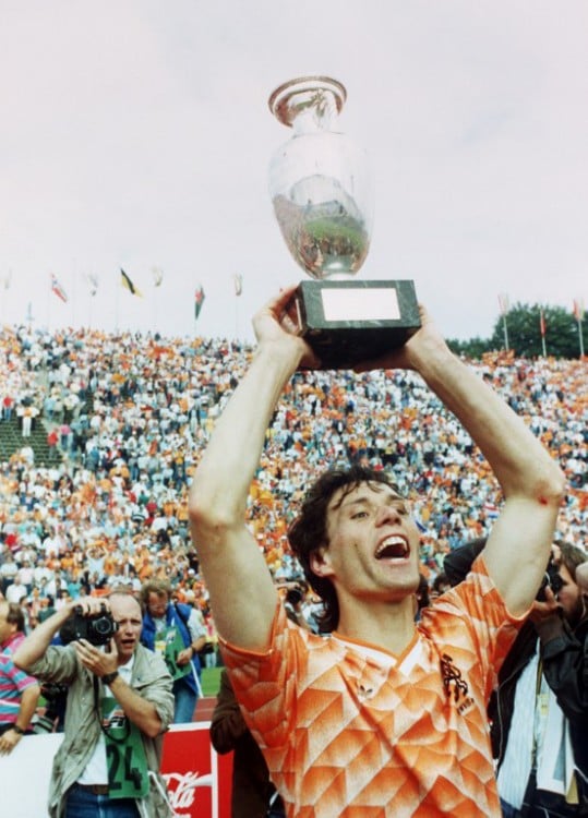 Marco Van Basten nach dem 2:0 Sieg gegen die UdSSR bei der EURO 1988 am 25. Juni 1988 in München. AFP PHOTO