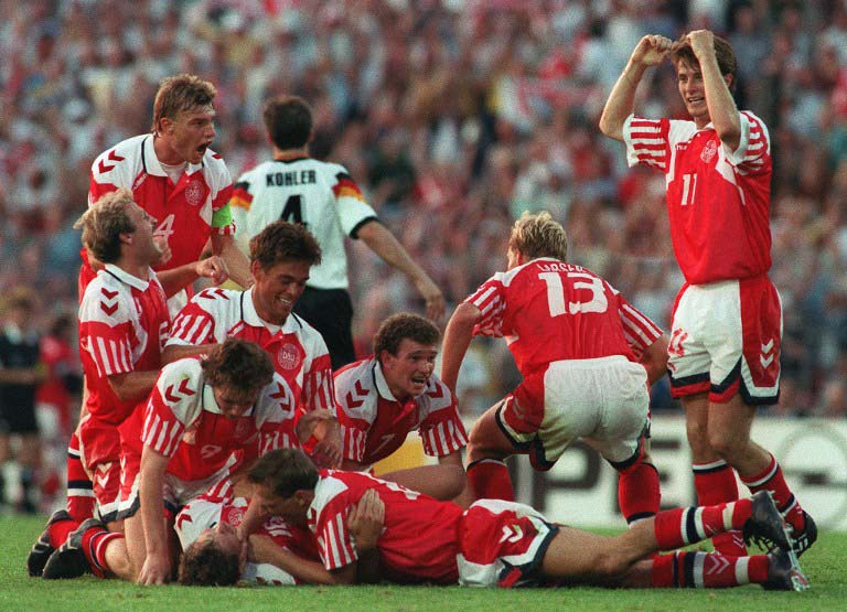 Dänemark wird durch ein 2:0 gegen Deutschland am 26.Juni 1992 in Gothenburg Fußball-Europameister (Foto AFP)