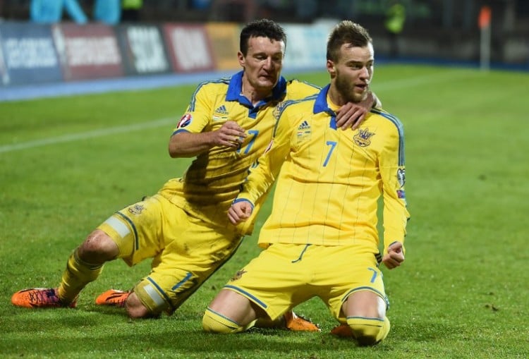 Das gelbe Heimtrikot der Ukraine. AFP PHOTO/Emmanuel Dunand