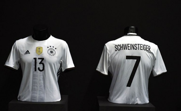 Das neue DFB Trikot 2016 (Foto AFP)