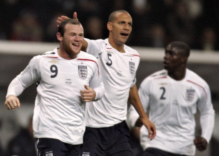 England geht ungeschlagen aus der EM 2016 Qualifikation. AFP PHOTO / YURI KADOBNOV