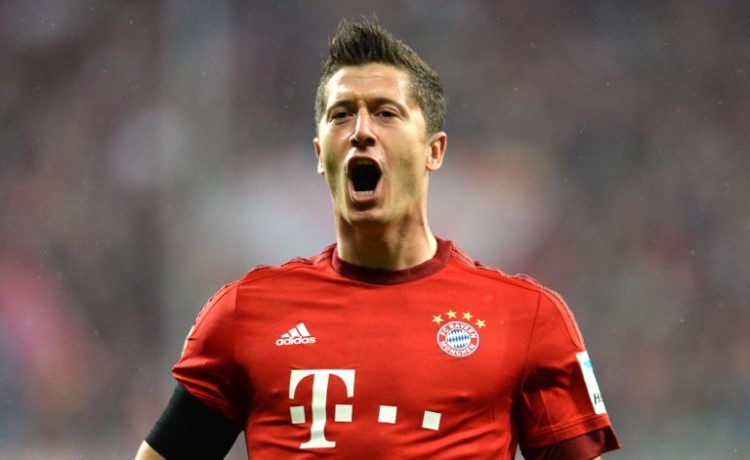 Fußball heute Abend: Robert Lewandowski will heute Abend wieder punkten! AFP PHOTO / CHRISTOF STACHE