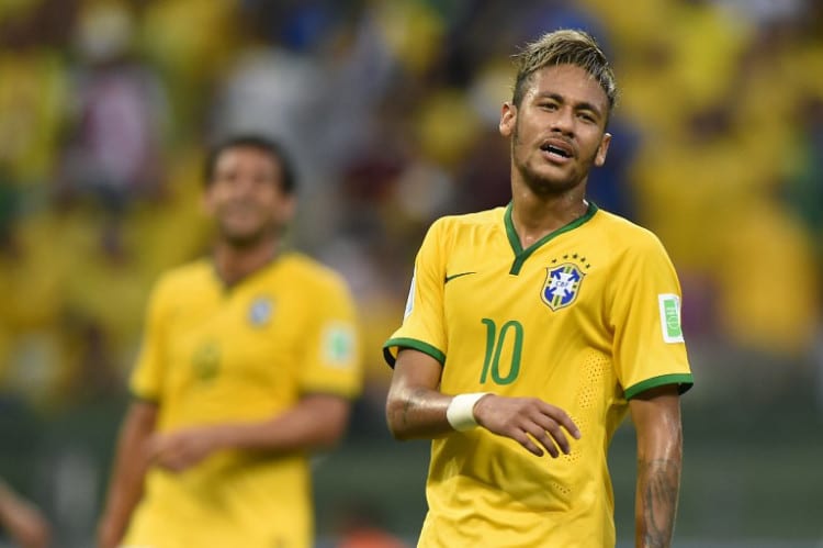 Neymar aus Brasilien greift heute ins Geschehen ein - um 20 Uhr spielt er mit der Selecao gegen die Schweiz. AFP PHOTO / FABRICE COFFRINI