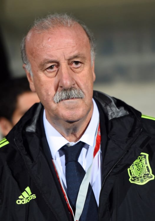 Spaniens Trainer Vicente del Bosque sichtlich enttäuscht nach dem frühen Ausscheiden bei der WM 2014. AFP PHOTO/EMMANUEL DUNAND