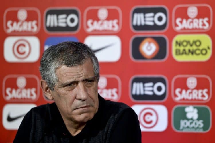 Portugal's Cheftrainer Fernando Santos am 28.März 2016 bei der Pressekonferenz vor dem Länderspiel gegen Belgien. / AFP PHOTO / PATRICIA DE MELO MOREIRA