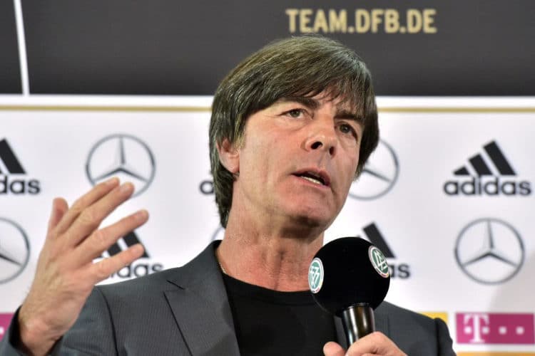 Bundestrainer Joachim Löw auf der DFB-Pressekonferenz in der französischen Botschaft am 17.Mai 2016. / AFP PHOTO / John MACDOUGALL