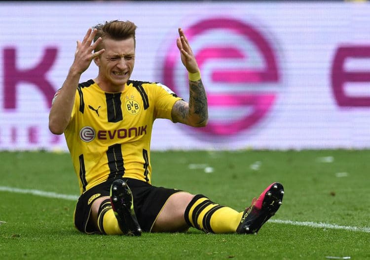 Dortmund's Marco Reus am 14.Mai 2016 beim letzten Bundesligaspiel im neuen BVB Dortmund Trikot. / AFP PHOTO / PATRIK STOLLARZ