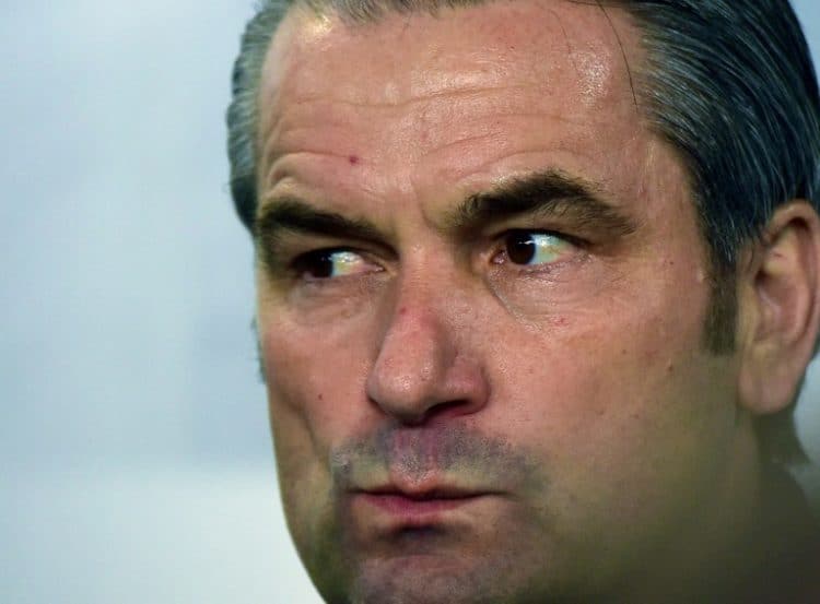 Bernd Storck vor: Ungarischer Nationaltrainer. AFP PHOTO / ATTILA KISBENEDEK