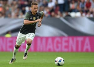 DFB-Mittelfeldspieler Joshua Kimmich beim Freundschaftsspiel gegen Slowakei in Augsburg, am 29.05. 2016. / AFP PHOTO / CHRISTOF STACHE