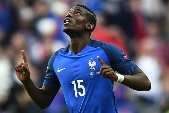 Paul Pogba erzielt das 2:0 für Frankreich gegen Island / AFP PHOTO / FRANCK FIFE
