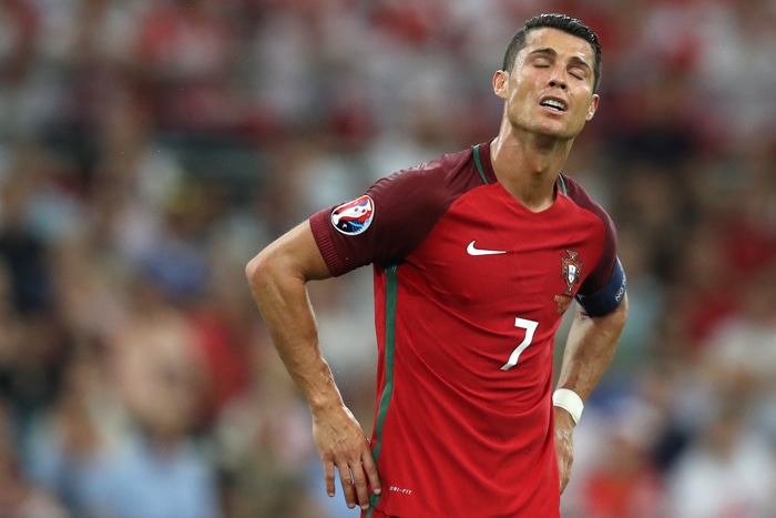 Fußball heute am Montag - Kann Cristiano Ronaldo heute die Überraschungsmannschaft von den Färöer Inseln stoppen? / AFP PHOTO / Valery HACHE