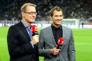 Präsentieren die WM 2018 Qualifikationsspiele: Florian König (l.) und Jens Lehmann Foto: RTL / Guido Engels