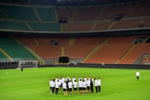 Liveticker heute Italien gegen Deutschland: Die deutsche Mannschaft beim Abschlußtraining im San Siro Stadium am 14.November 2016 in Mailand. / AFP PHOTO / GIUSEPPE CACACE