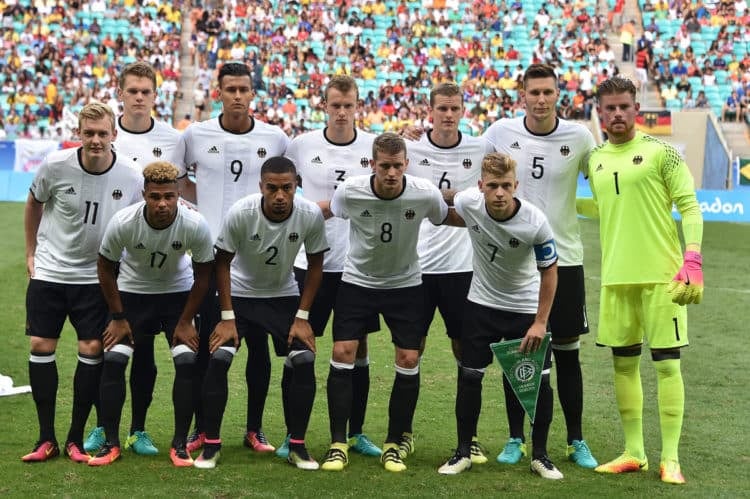 Die deutsche Männer U23-Fußballnationalmannschaft bei den Rio 2016 Olympic Games vor dem ersten Vorrundenspiel gegen Südkorea am 3.August 2016. / AFP PHOTO / NELSON ALMEIDA