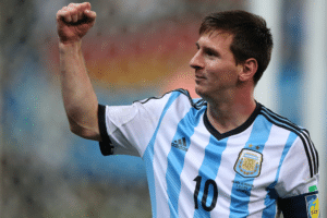 Der Argentinier Lionel Messi jubelt nach einem erfolgreichen Länderspiel.