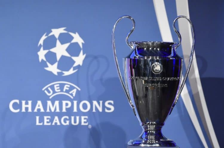 Das Objekt der Begierde für beide Teams. Der Henkelpott der UEFA Champions-League ist die Krone des europäischen Vereinsfussballs und gilt als größtmöglicher Erfolg für jeden Spieler auf Clubebene. AFP PHOTO / TOBIAS SCHWARZ