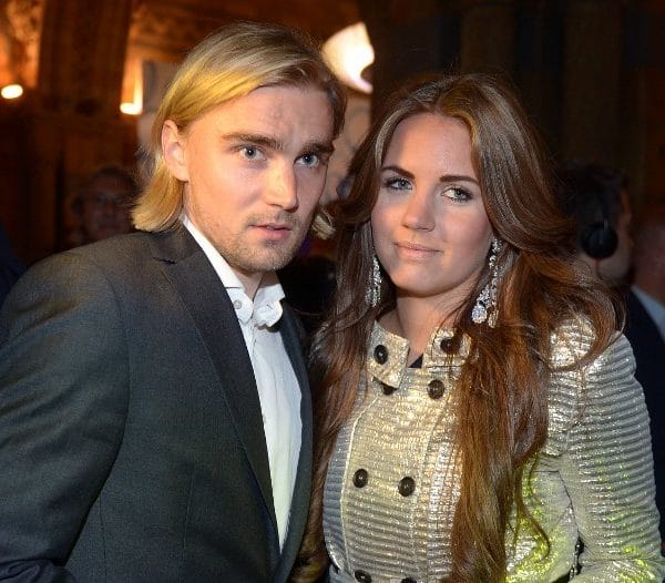 Marcel Schmelzer mit Freundin Jenny Rohde nach dem CL Finale Bayern Dortmund 2012. Schmelzer galt nach einigen Streits als einer der Gegner Tuchels. AFP PHOTO /POOL/ FEDERICO GAMBARINI