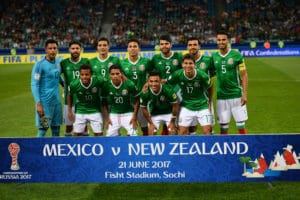 Mexikos Startelf gegen Neuseeland am 2. SPieltag des Confed-Cup 2017 in Russland. Das Spiel endete denkbar knapp mit 2:1 für Mexiko. / AFP PHOTO / YURI CORTEZ