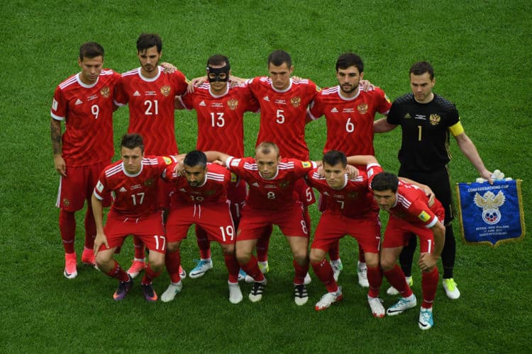 Russlands Startaufstellung gegen Neuseeland im Eröffnungsspiel des Confed-Cups 2017. Photo: AFP.