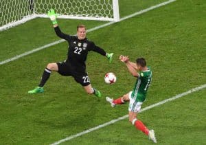 Ter Stegen mit Parade gegen Chicharito! Foto AFP