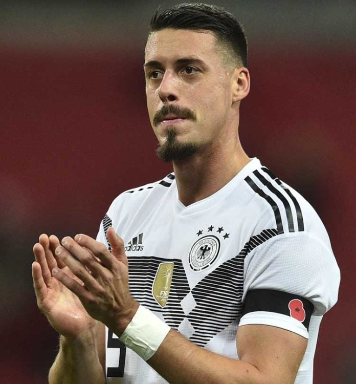 Sandro Wagner im neuen DFB Trikot 2018 zur Fußball WM 2018 in Russland. Fährt er mit zur WM 2018? (Foto AFP)