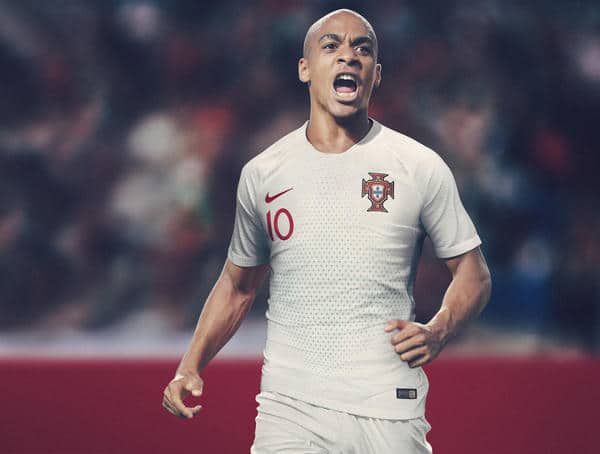 Das neue WM Auswärtstrikot von Portugal in weiß von nike.Das neue WM Auswärtstrikot von Portugal in weiß von nike.