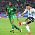 Argentiniens Perotti (R) im neuen Trikot beim Freundschaftsspiel gegen Nigeria in Krasnodar am 14. November 2017. / AFP PHOTO / Mladen ANTONOV