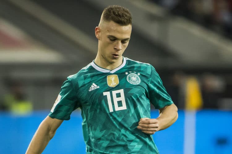 Joshua Kimmich mit seiner Rückennummer 18 im neuen DFB Away Trikot 2018 beim Testspiel gegen Brasilien im März 2018. (Foto AFP)