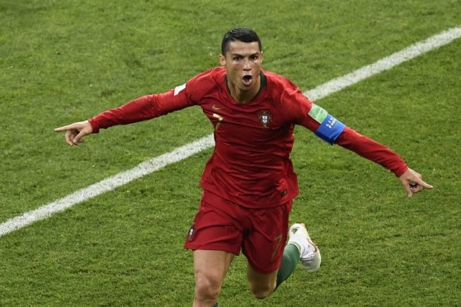 Fußball heute am 20.6.: Portugal's Stürmer Cristiano Ronaldo mit einem Hattrick im 1.Wm-Spiel gegen Spanien am 15.Juni 2018 in Sotchi. / AFP PHOTO / Jonathan NACKSTRAND