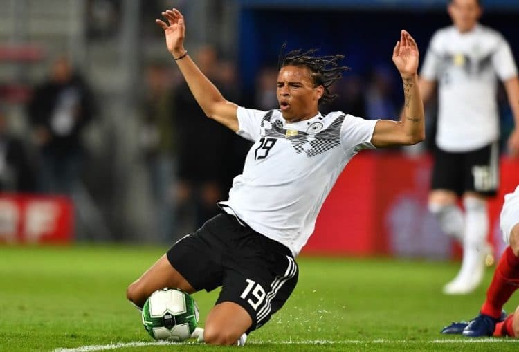 Leroy Sané - einer der großen Hoffnungsträger von Joachim Löw. / AFP PHOTO / Joe KLAMAR