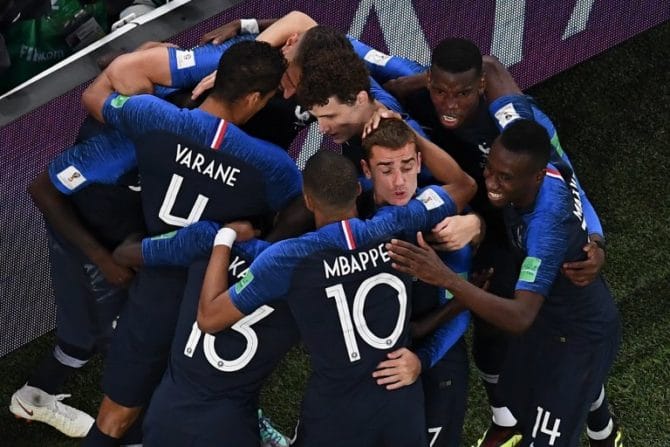 Frankreich gewinnt die Weltmeisterschaft 2018 und geht auch ins Titelrennen 2022 als Favorit. / AFP PHOTO / Jewel SAMAD