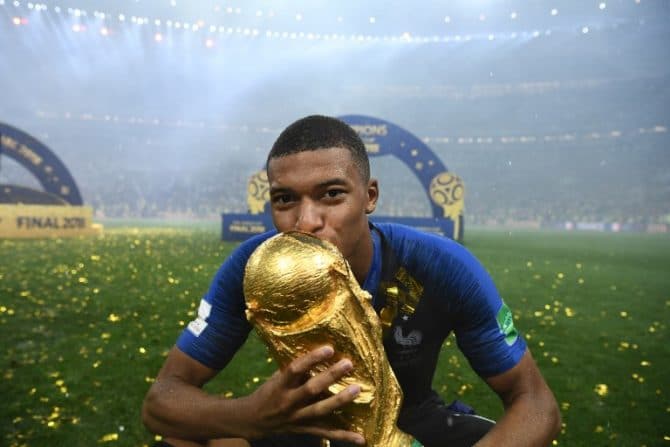 Kylian Mbappe Paul Pogba został mistrzem świata 2018!  / Fot. AFP / Frank Fife