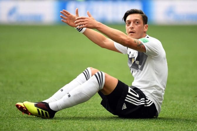 Mesut Özil am 17.Juni 2018 gegen Mexiko bei der WM 2018. / AFP PHOTO / Kirill KUDRYAVTSEV