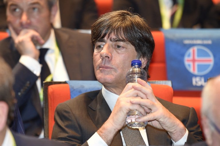 Bundestrainer Joachim Löw bei der EM Gruppenauslosung AFP PHOTO / FRANCK FIFE 