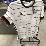 Sieht so das neue DFB Trikot 2020 aus?