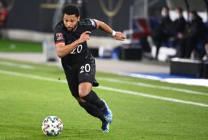 Ohne Mittelfeldspieler Serge Gnabry geht es in die beiden Testspiele gegen Israel und die Niederlande (Foto: Ina Fassbender / AFP)