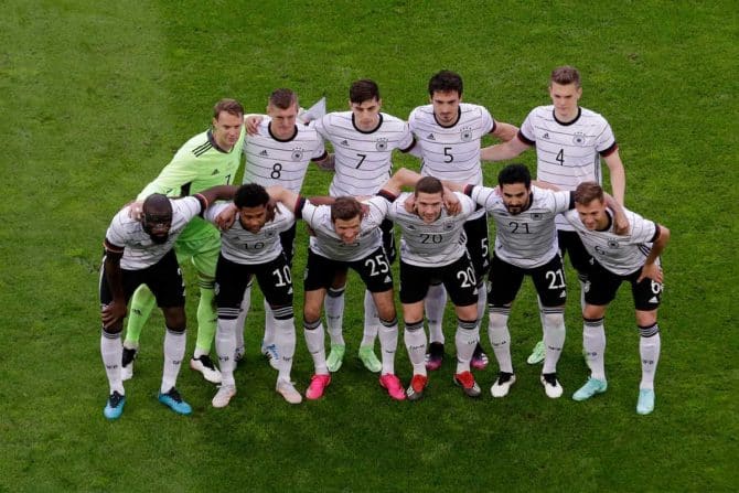 Die deutsche Startaufstellung Deutschlands gegen Lettland (Foto aFP)