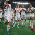 Dänemark feiert den Einzug ins EM-Halbfinale gegen Tschechien. (Photo by NAOMI BAKER / POOL / AFP)