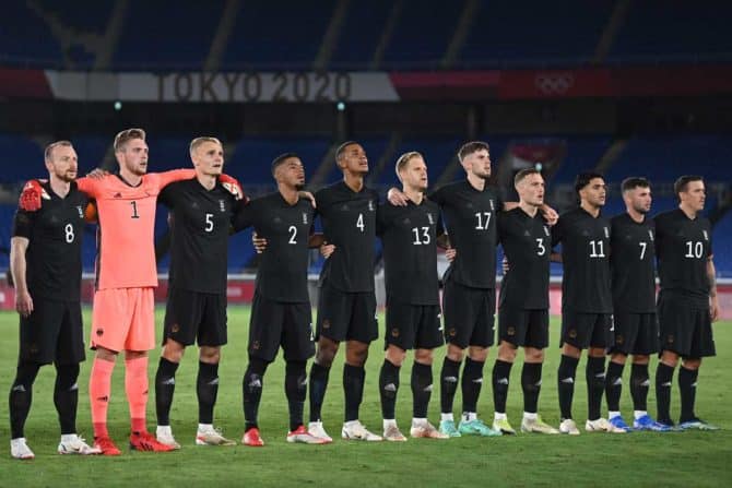 Fußball heute:  Deutsche Startaufstellung beim Vorrundenspiel der Gruppe D der Männer bei den Olympischen Spielen 2020 in Tokio zwischen Brasilien und Deutschland im Yokohama International Stadium in Yokohama am 22. Juli (Foto: DANIEL LEAL-OLIVAS / AFP)