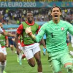 Der Schweizer Torhüter Yann Sommer, nachdem er einen Schuss von Frankreichs Stürmer Kylian Mbappe im Elfmeterschießen während des UEFA EURO 2020 Achtelfinalspiels zwischen Frankreich und der Schweiz in der National Arena in Bukarest am 28. Juni 2021 pariert hat. (Foto: Justin Setterfield / POOL / AFP)